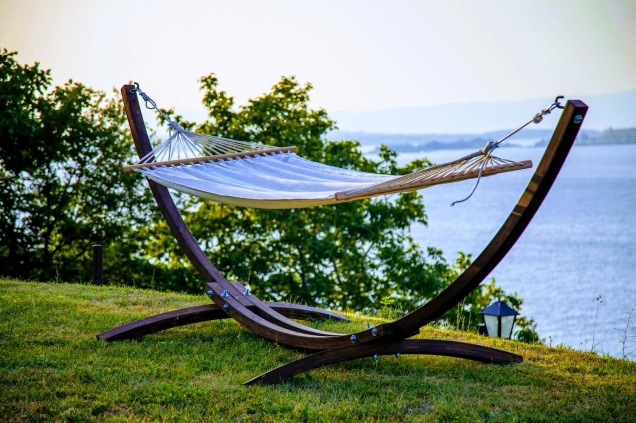Villa Carobni Breg à Golubac Extérieur photo